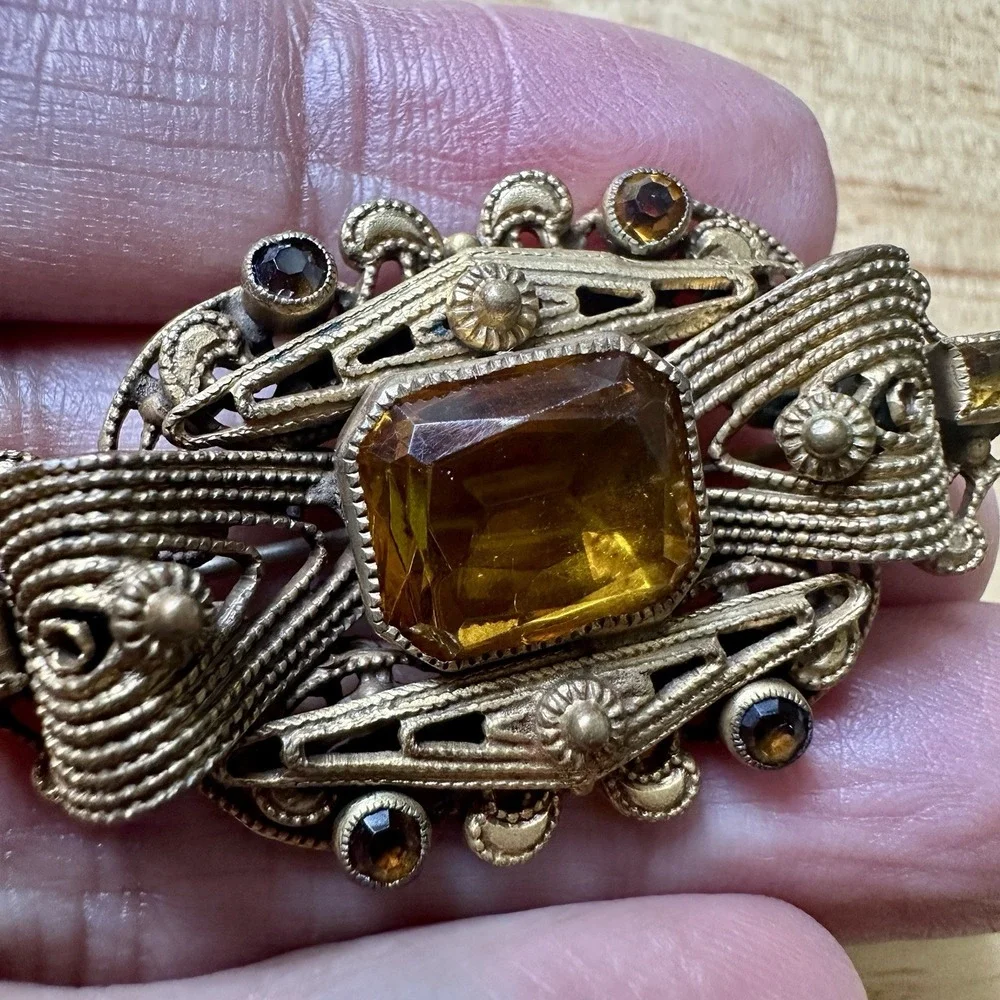 Vintage Art Deco Filigree Brooch‎ 1.75 Inch Gold Gilt Metal Amber Glass Handmade